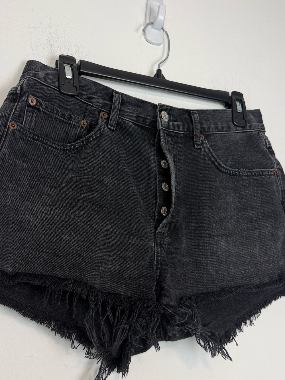 AGOLDE Black Buttonfly Parker Denim/Jean Shorts. Size 27. - Picture 6 of 12